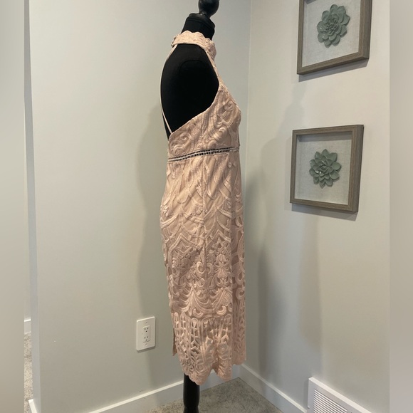 Bardot Pink Lace Midi Dress With Crochet Details EUC - Picture 3 of 15
